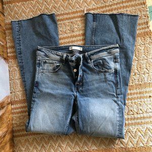 zara z1975 high rise light wash button fly raw hem flare jeans 8